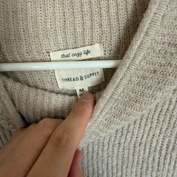 Thread & Supply Sz M Recycled Polyester Mockneck Sweater Preppy Comfy Casual - Picture 3 of 11